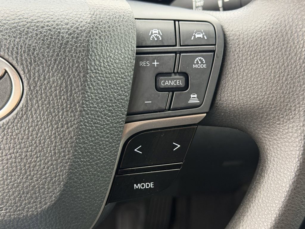 Used 2025 Toyota Camry LE FWD image 23