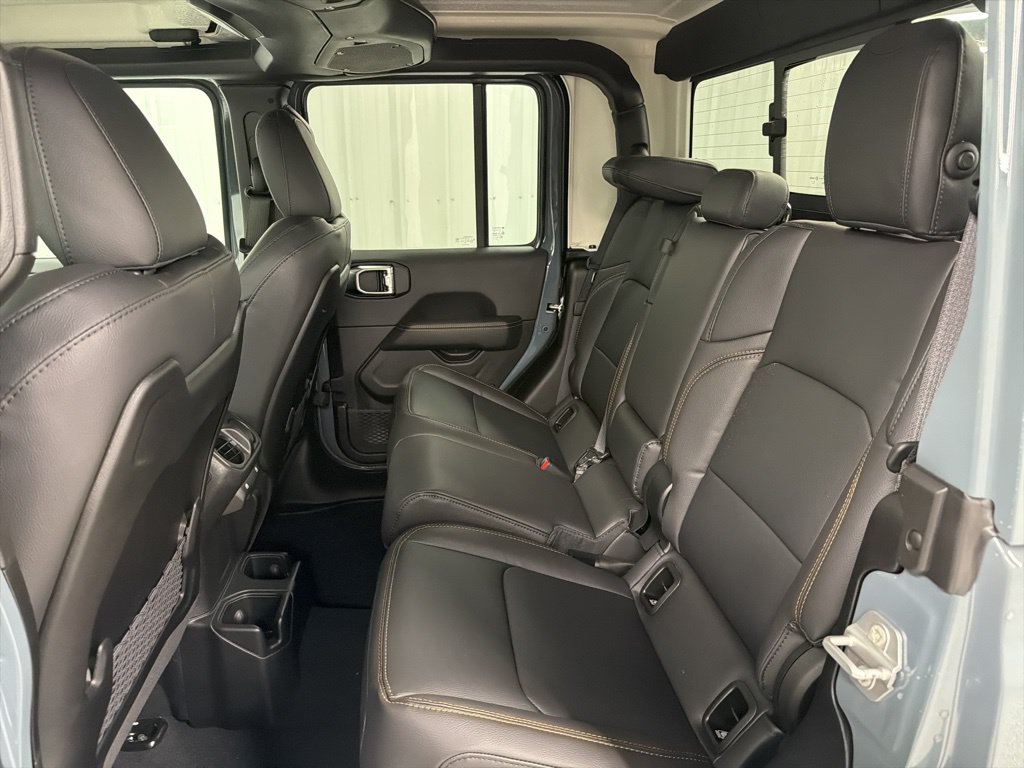 New 2026 Jeep Gladiator Sport AWD/4WD image 9