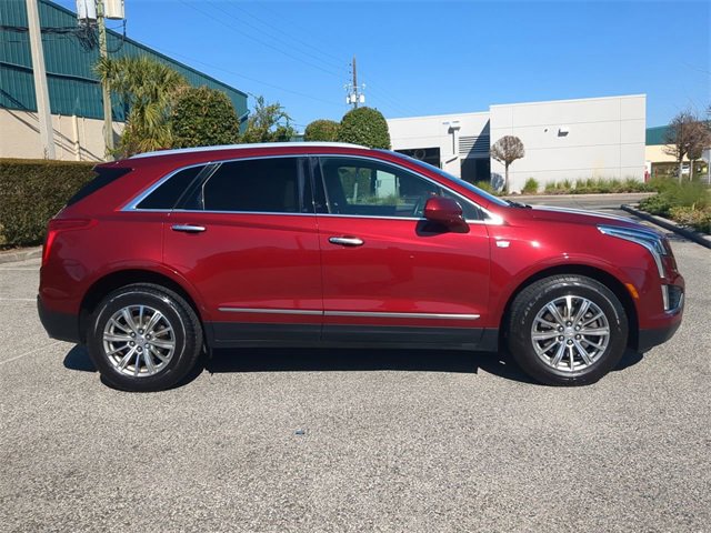 Used 2017 Cadillac XT5 Luxury w/ Driver Awareness Package image 3