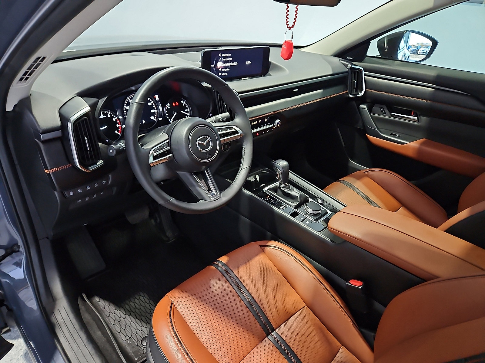 Used 2024 MAZDA CX-50 2.5 Turbo w/ Premium Plus Pkg image 13