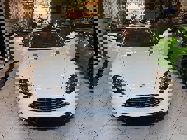 Used 2012 Aston Martin V8 Vantage S image 14