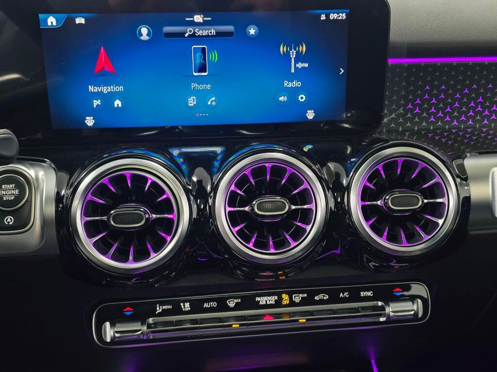 New 2026 Mercedes-Benz GLB 35 AMG 4MATIC image 15