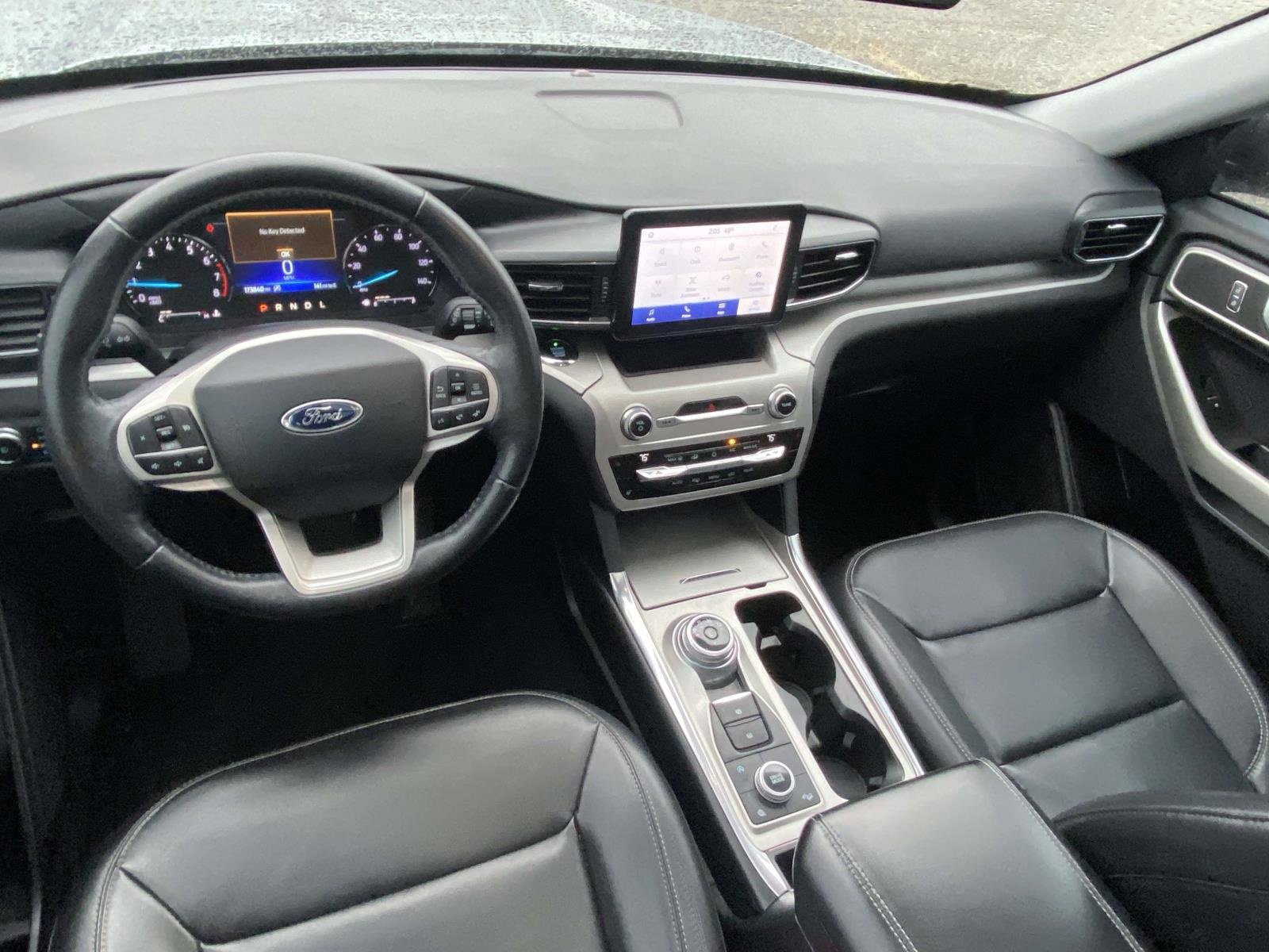 Used 2021 Ford Explorer XLT w/ Equipment Group 202A image 12