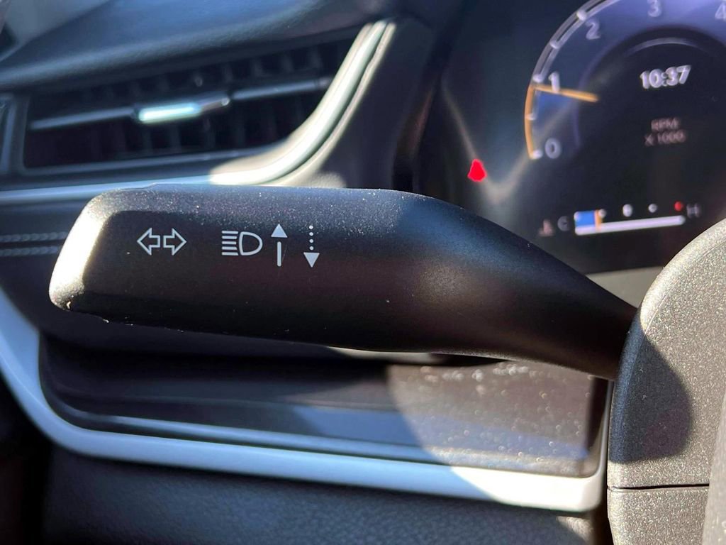 Certified 2023 Jeep Grand Cherokee Laredo image 24