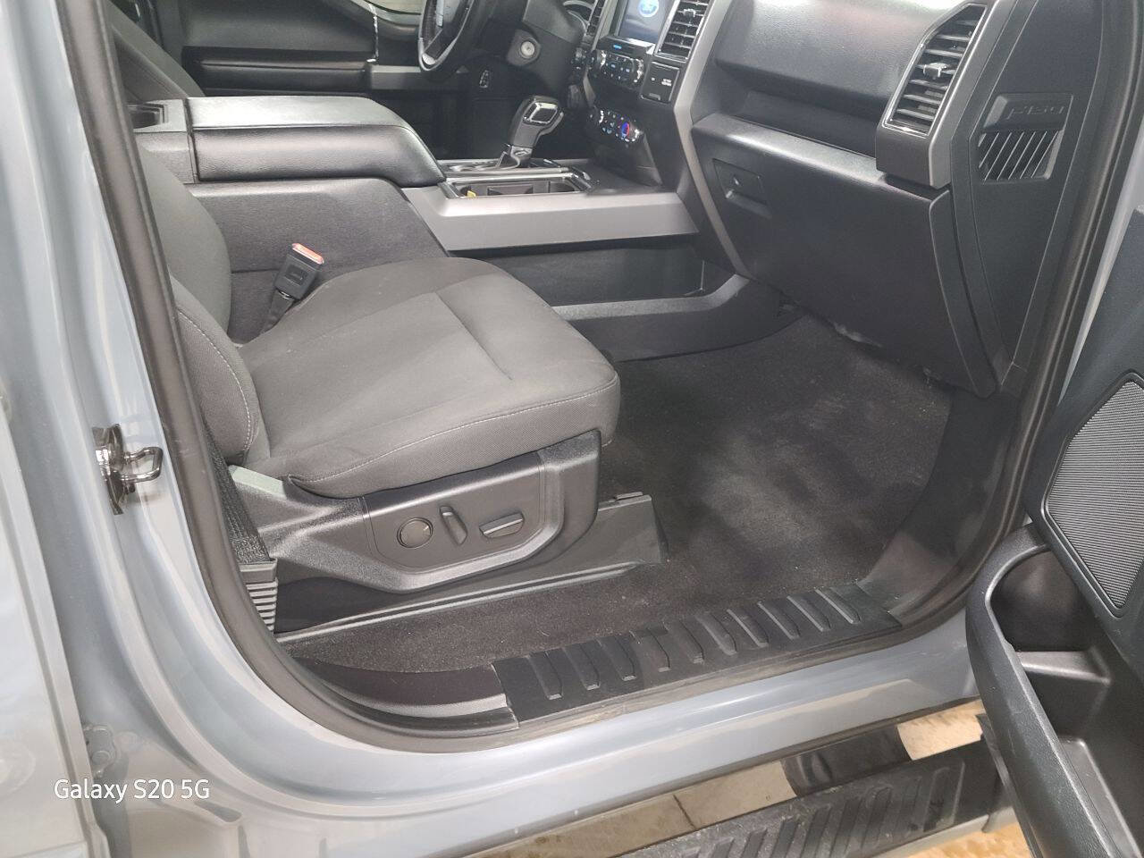 Used 2019 Ford F150 XLT w/ Equipment Group 302A Luxury image 21