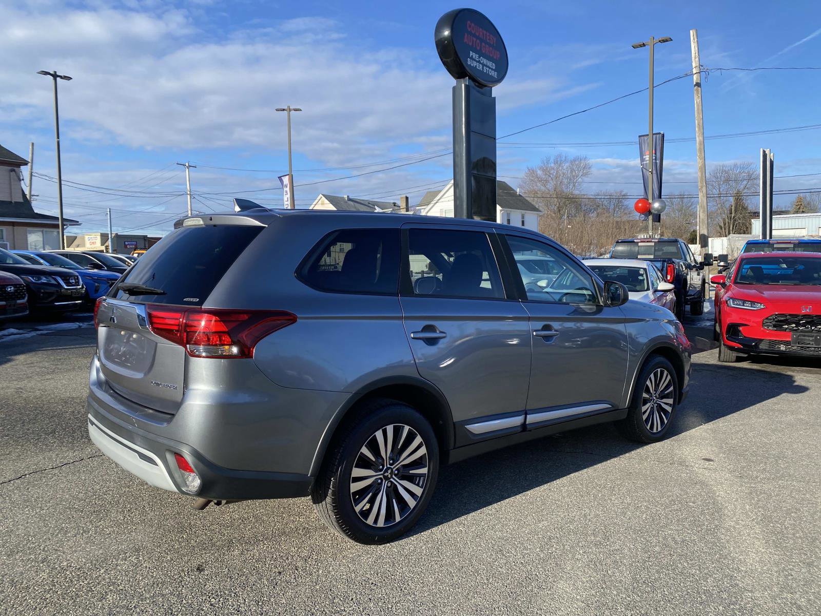 Used 2019 Mitsubishi Outlander ES image 7