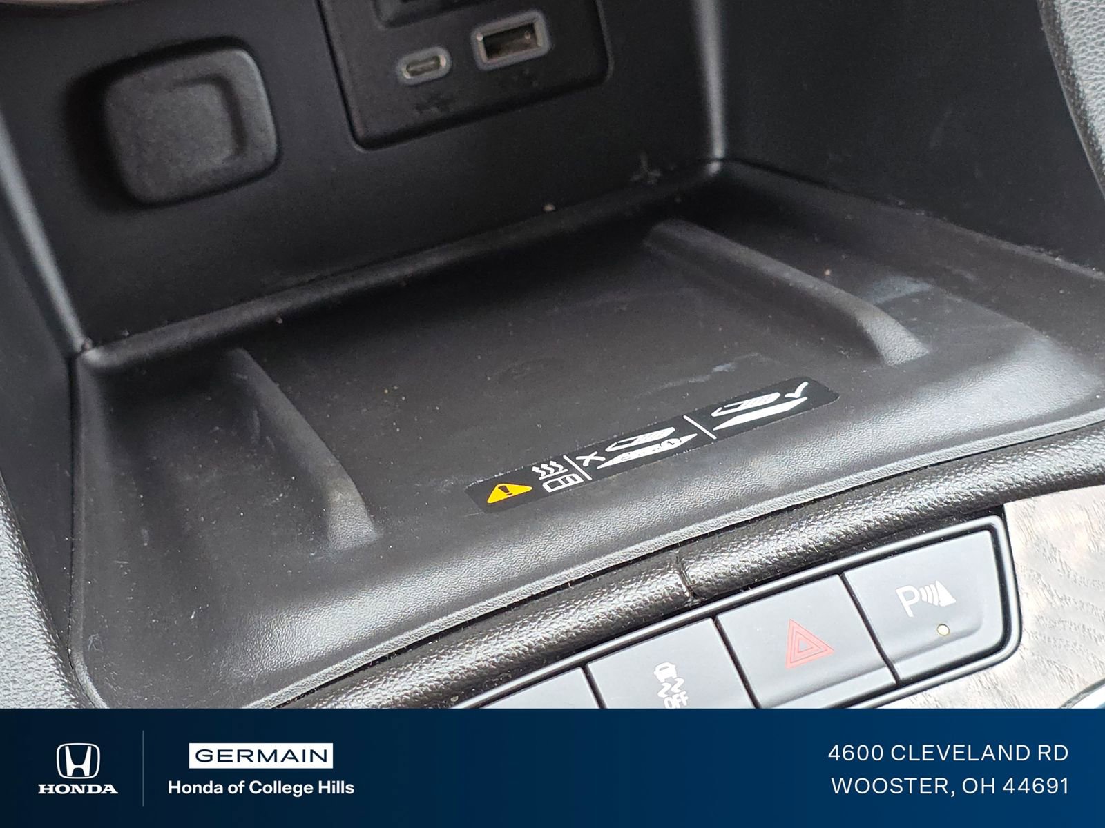 Used 2023 GMC Acadia Denali w/ Denali Technology Package image 31