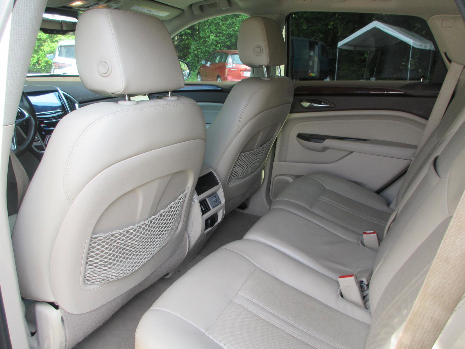 Used 2016 Cadillac SRX Luxury w/ Driver Awareness Package FWD image 18