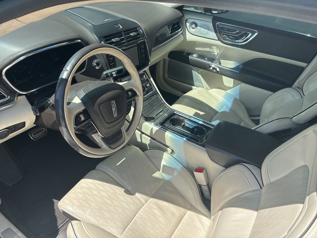 Used 2017 Lincoln Continental Black Label w/ Rear-seat Package AWD/4WD image 17