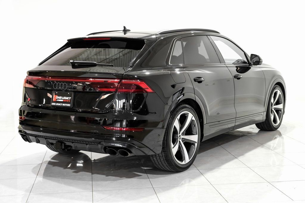 Used 2024 Audi SQ8 Premium Plus w/ Executive Package image 4