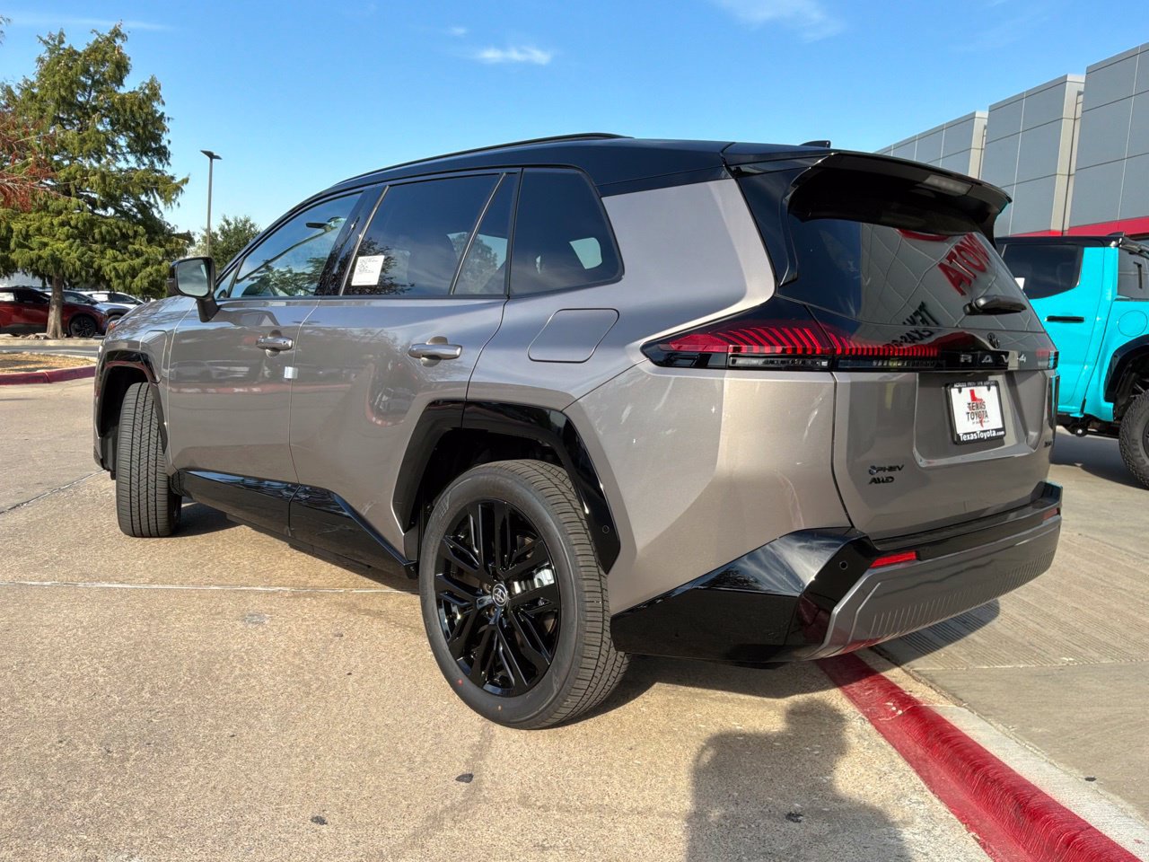 New 2026 Toyota RAV4 XSE w/ Panoramic Sun Roof Package AWD/4WD image 8