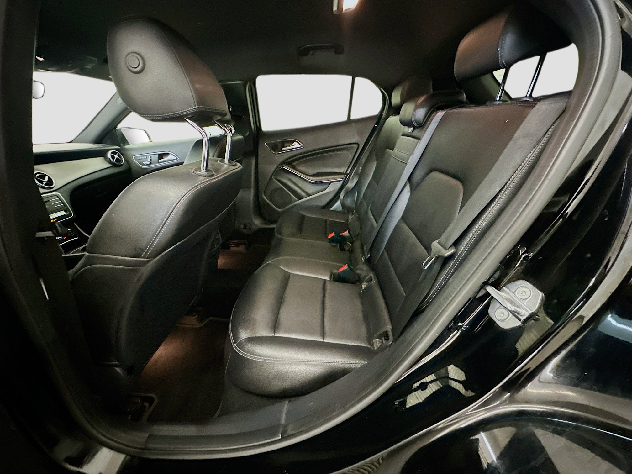 Used 2019 Mercedes-Benz GLA 250 4MATIC image 28