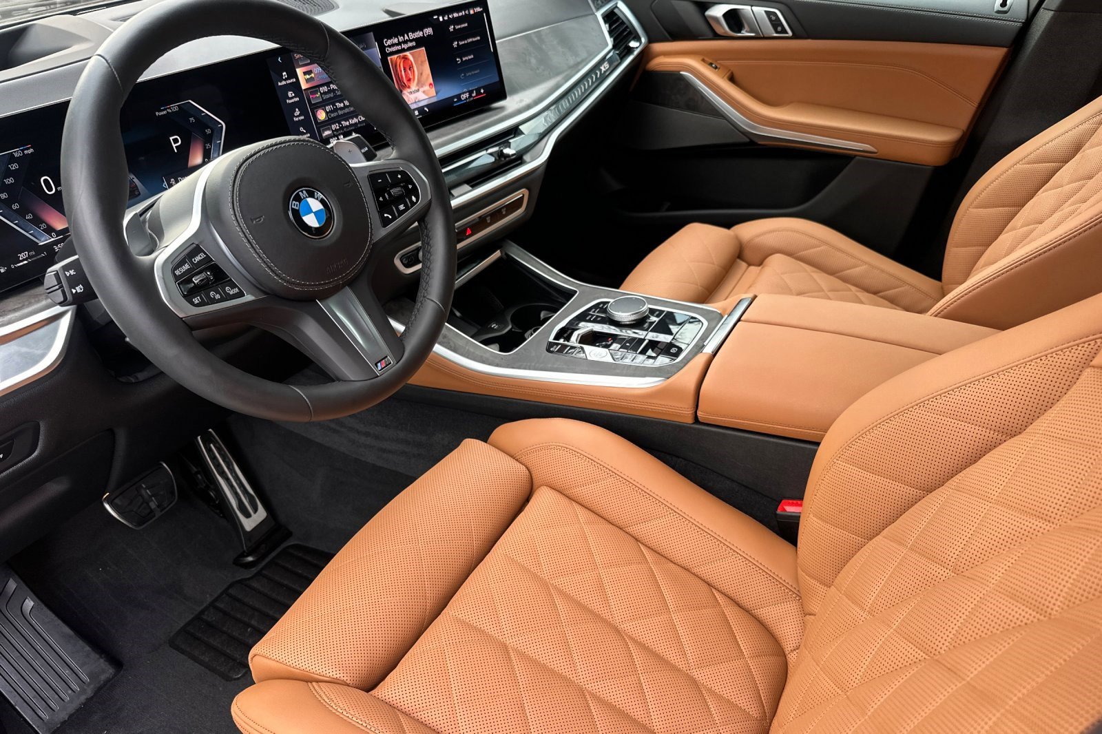 Used 2026 BMW X5 xDrive40i w/ M Sport Package image 11