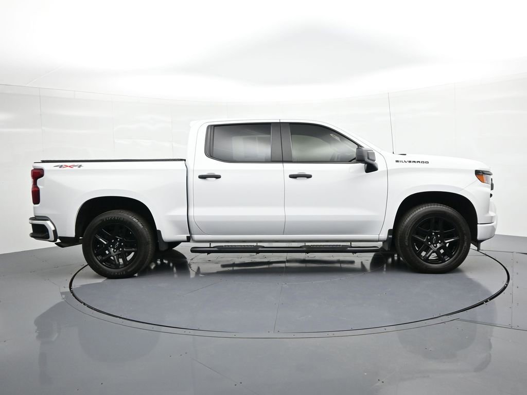 Used 2023 Chevrolet Silverado 1500 Custom w/ LPO, Dark Essentials Package AWD/4WD image 5
