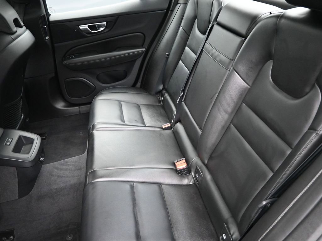 Used 2020 Volvo S60 T6 Momentum w/ Protection Package Premier image 14
