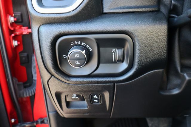 Used 2021 RAM 1500 Big Horn image 12