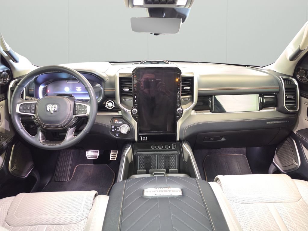 Used 2025 RAM 1500 Tungsten AWD/4WD image 18
