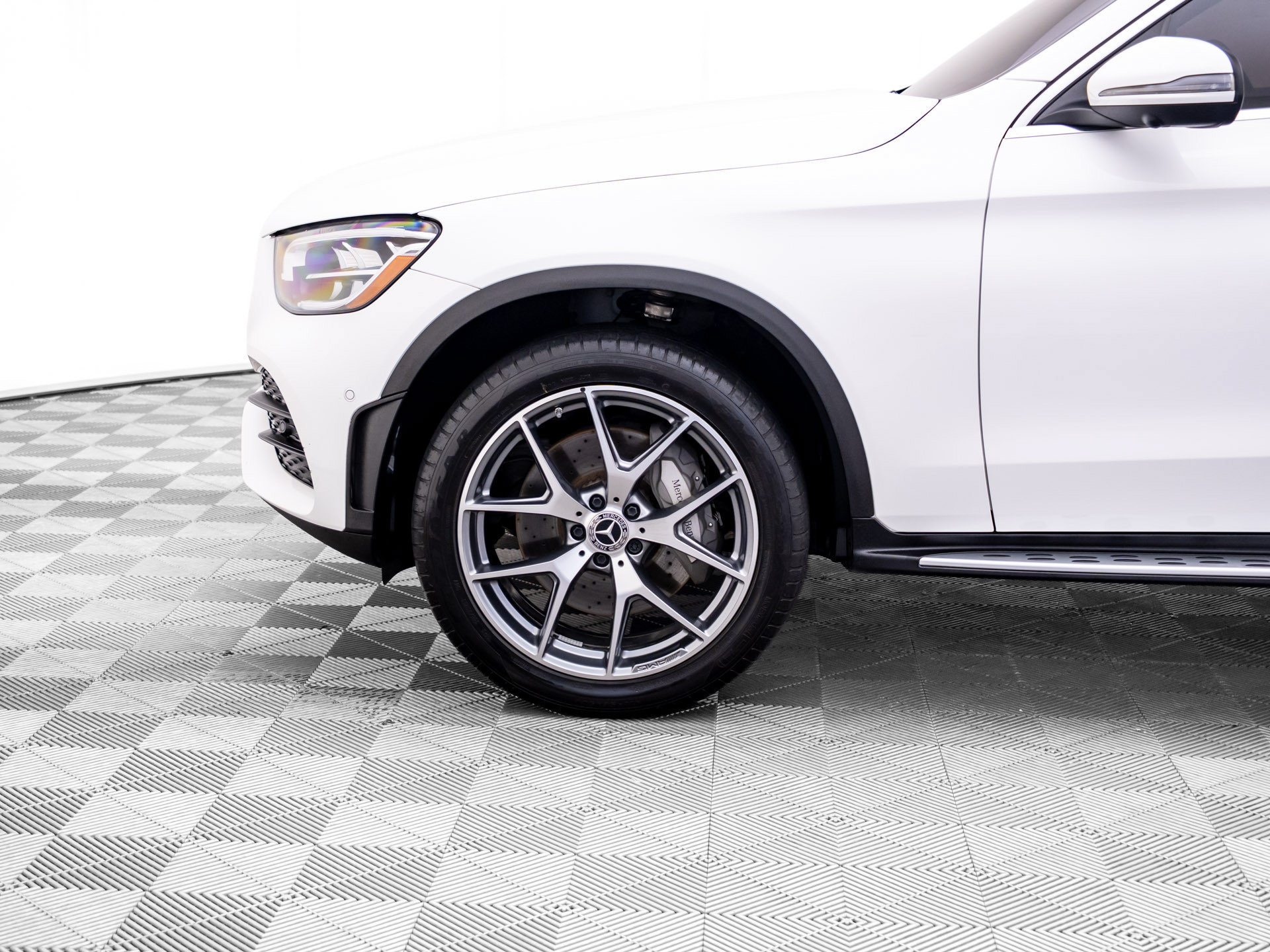 Used 2022 Mercedes-Benz GLC 300 4MATIC Coupe image 33