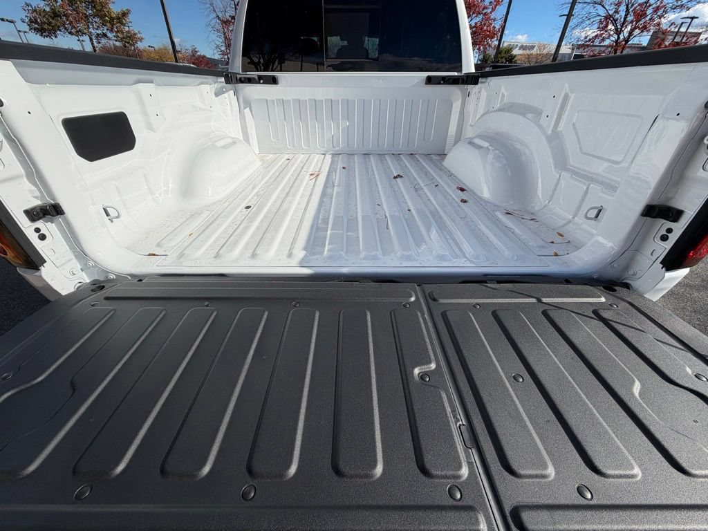 New 2026 RAM 1500 Big Horn AWD/4WD image 9