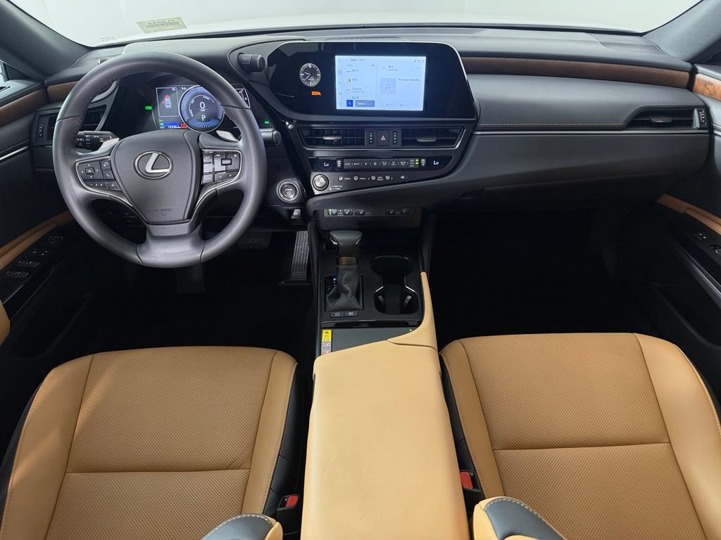 Used 2025 Lexus ES 300h w/ Premium Package FWD image 12