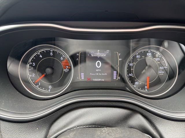 Used 2019 Jeep Cherokee Latitude Plus image 6