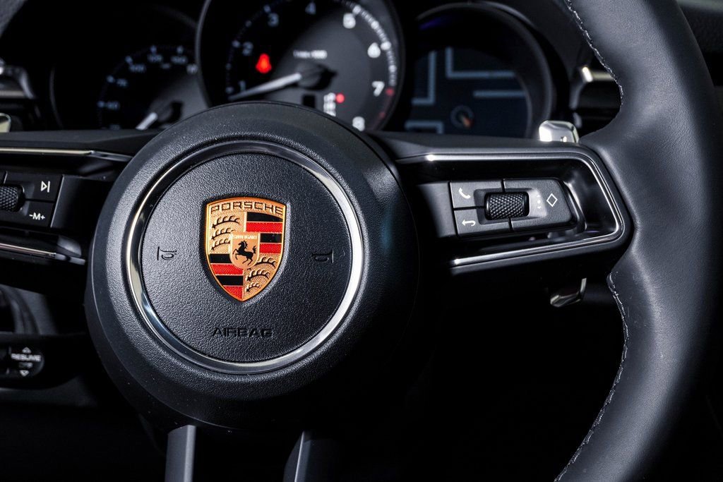 New 2026 Porsche Macan image 19