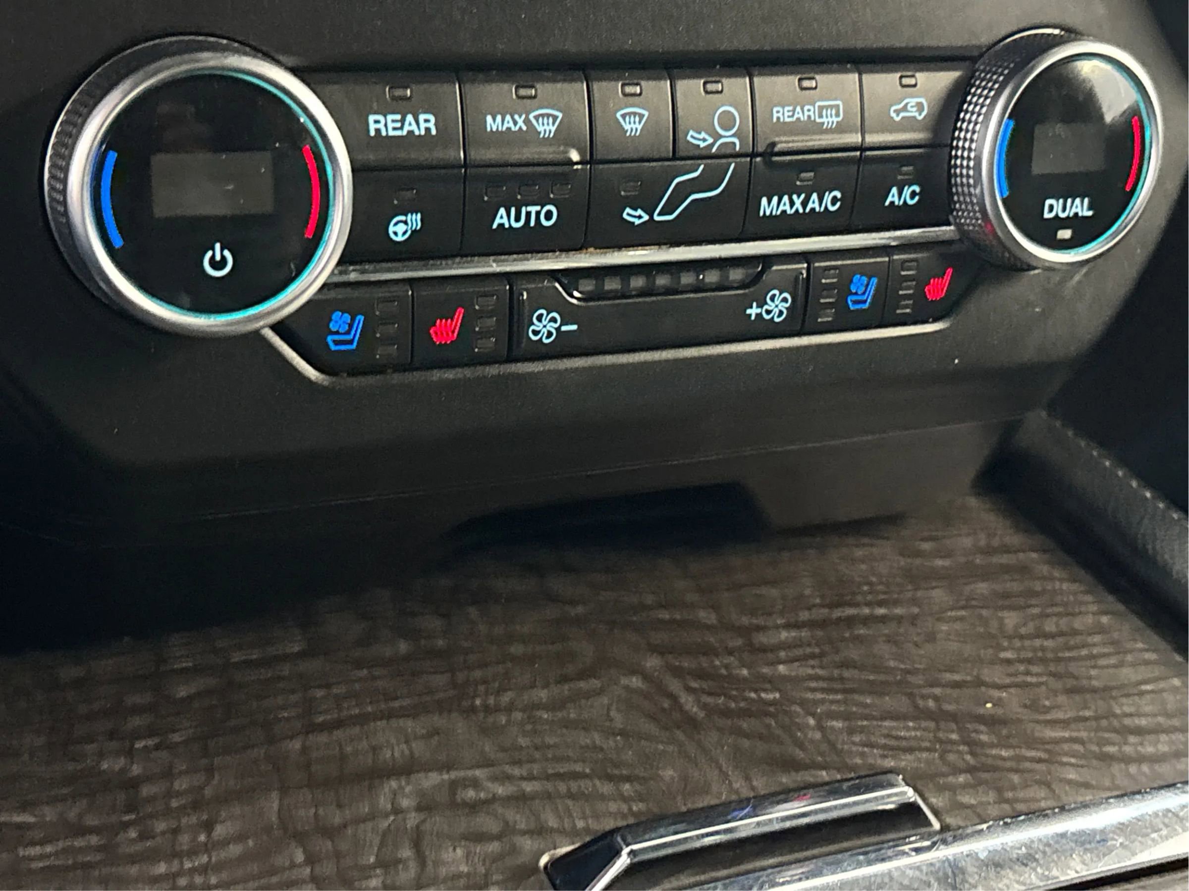 Used 2021 Ford Expedition Max Limited image 39