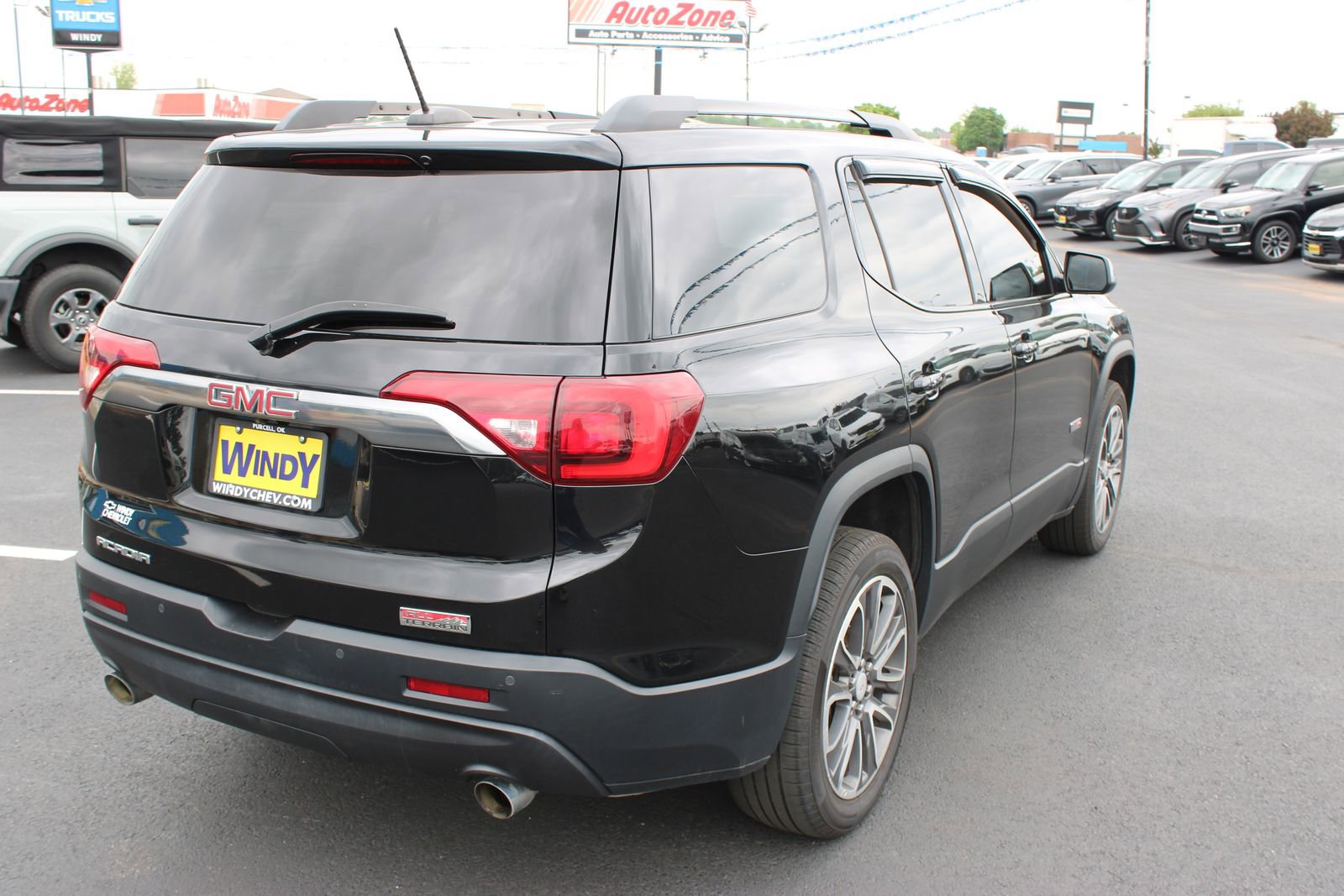 Used 2019 GMC Acadia SLT AWD/4WD image 8