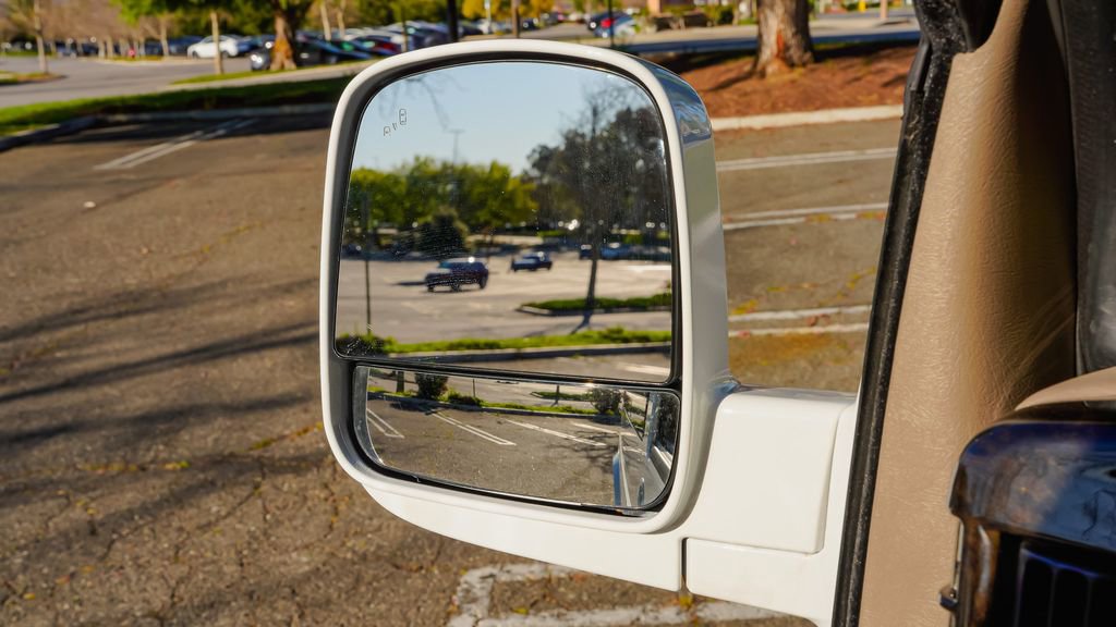 New 2026 GMC Savana 2500 Extended w/ Driver Convenience Package image 18