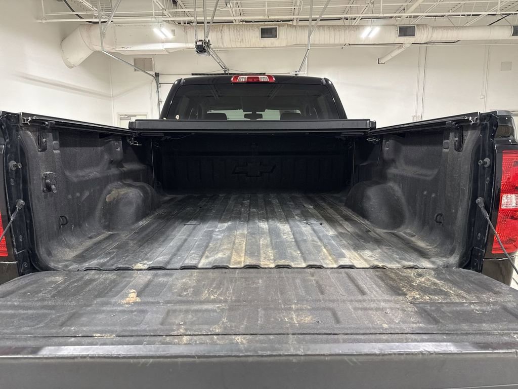 Used 2018 Chevrolet Silverado 2500 LT w/ Midnight Edition image 23