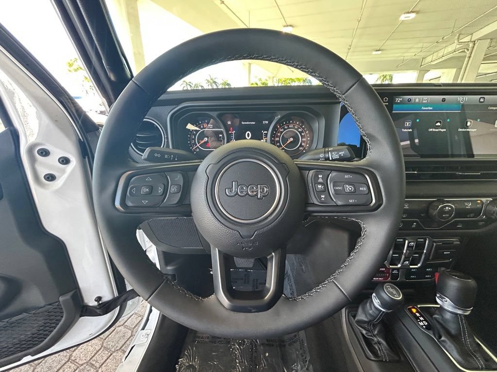 Used 2026 Jeep Gladiator Mojave AWD/4WD image 14