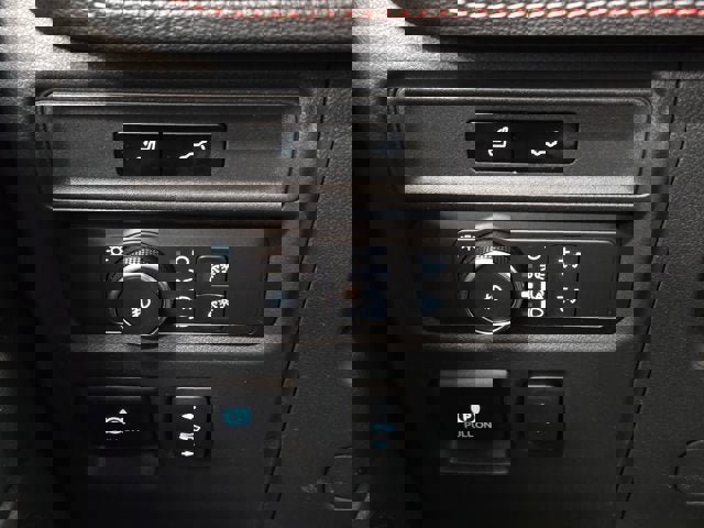 Used 2023 Ford Expedition Limited image 28