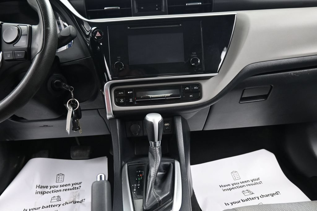 Used 2019 Toyota Corolla LE FWD image 22