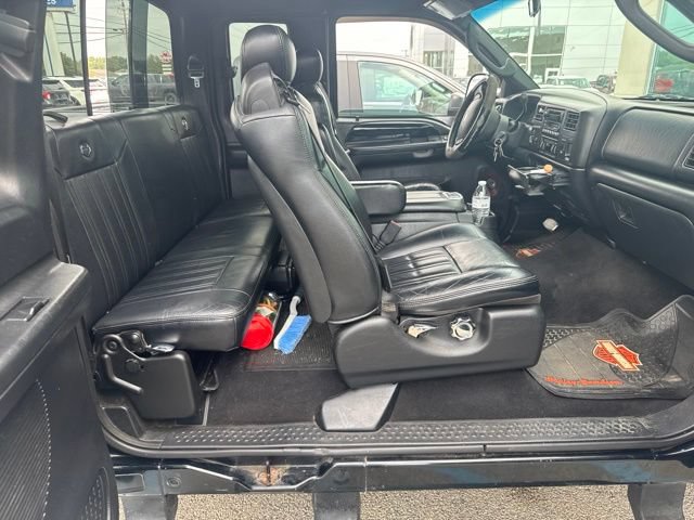 Used 2004 Ford F250 Harley-Davidson AWD/4WD image 5