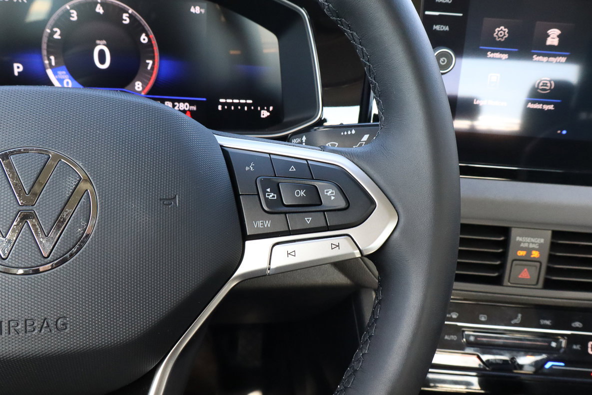 Used 2025 Volkswagen Jetta SE image 27