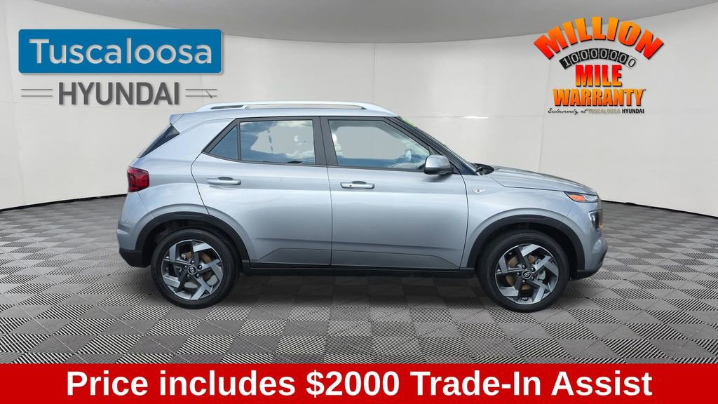 Used 2024 Hyundai Venue SEL image 9