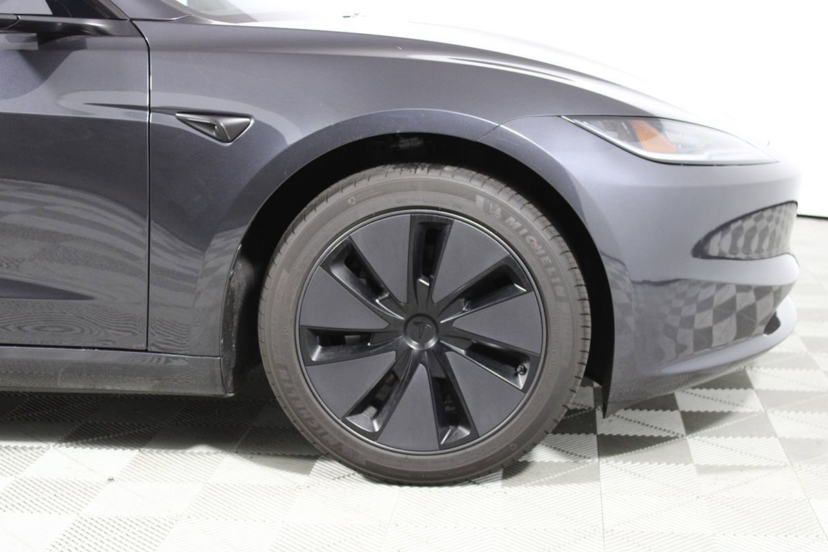 Used 2025 Tesla Model 3 Long Range image 33