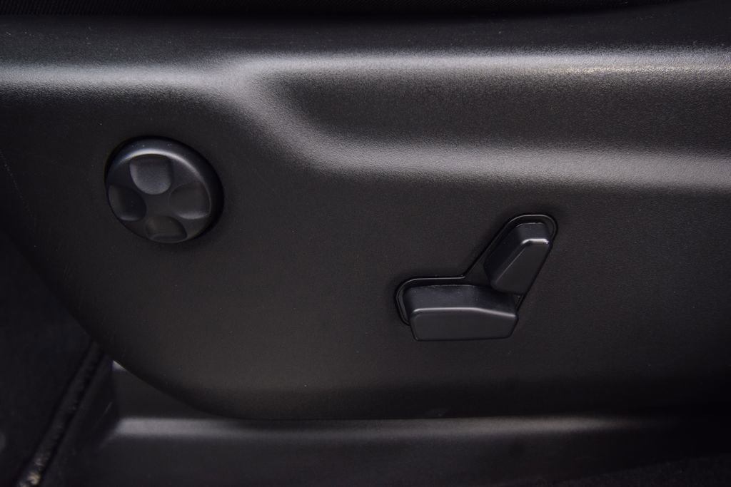 Used 2020 Jeep Grand Cherokee Limited X image 30