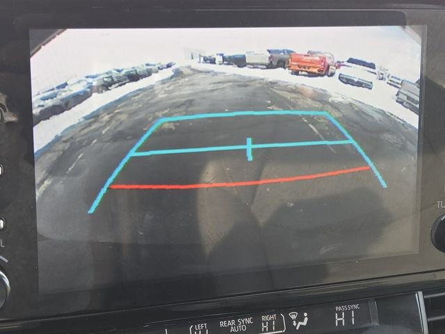 Used 2024 Toyota Sienna XLE image 4