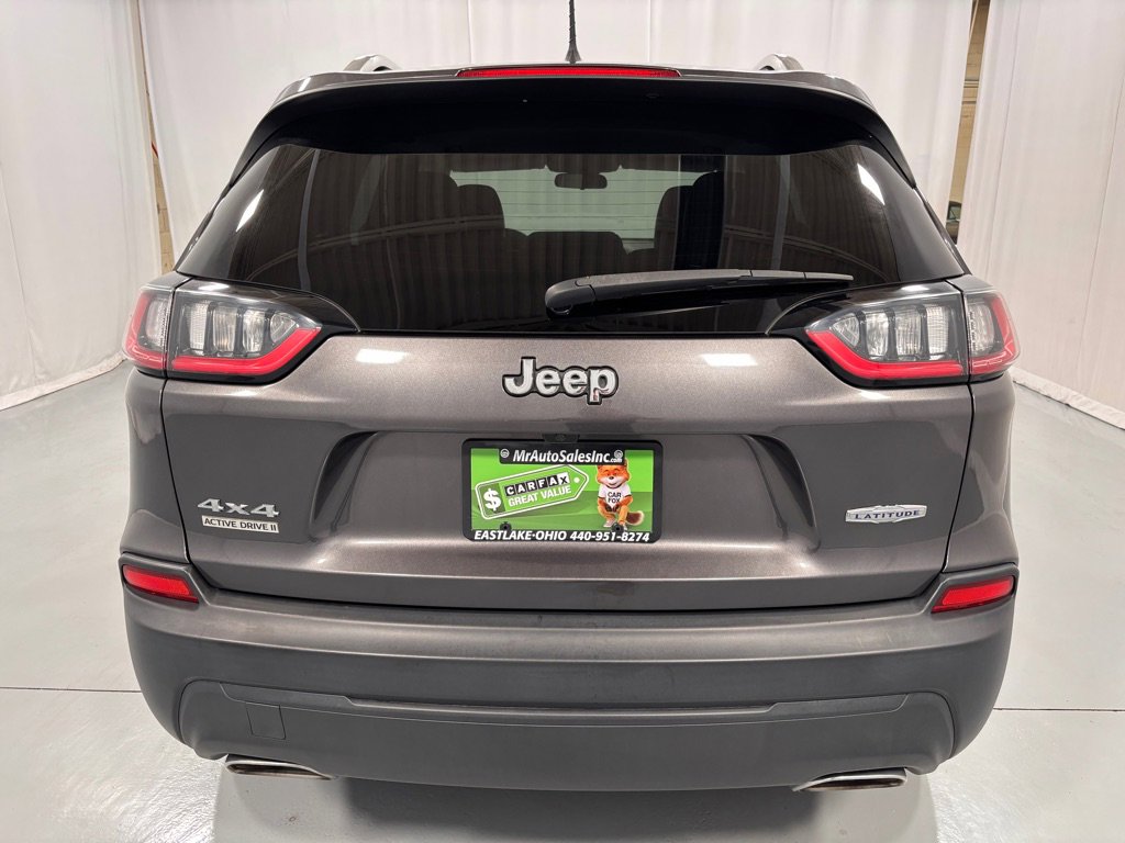 Used 2019 Jeep Cherokee Latitude Plus w/ Cold Weather Group AWD/4WD image 6