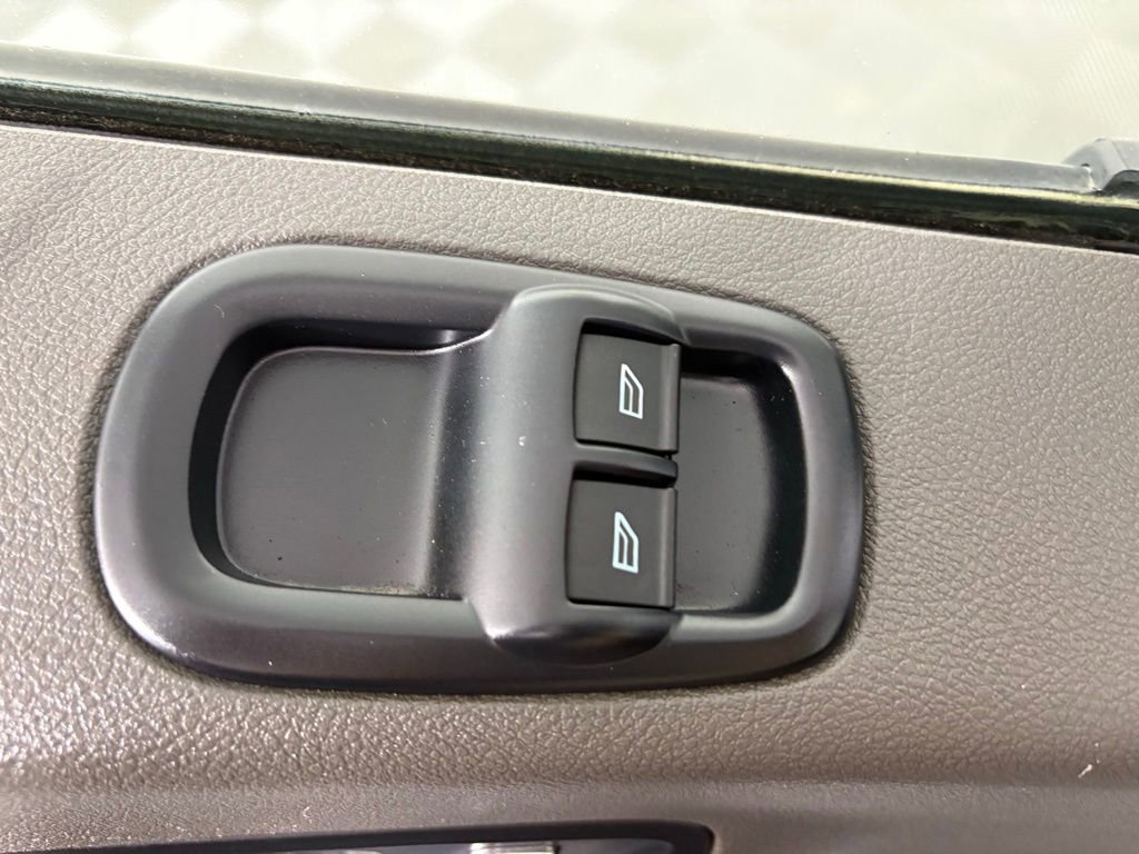 Used 2024 Ford Transit 350 XLT RWD image 17
