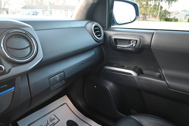 Used 2020 Toyota Tacoma TRD Sport w/ TRD Premium Sport Package image 27