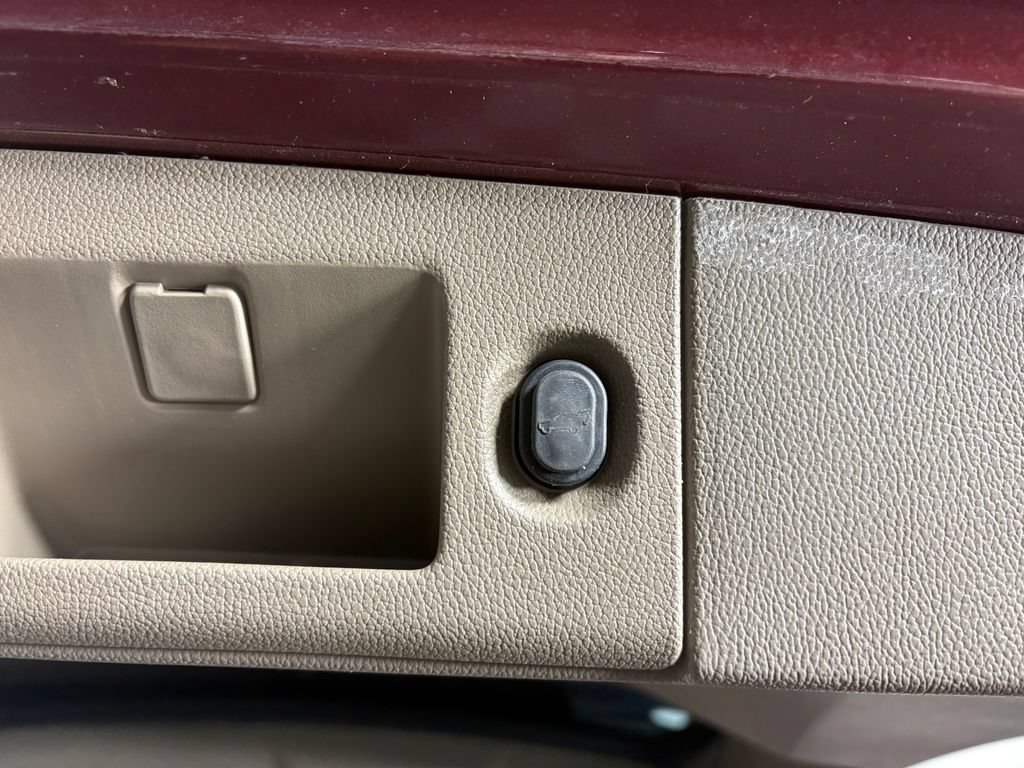 Used 2018 Chevrolet Tahoe LT RWD image 32