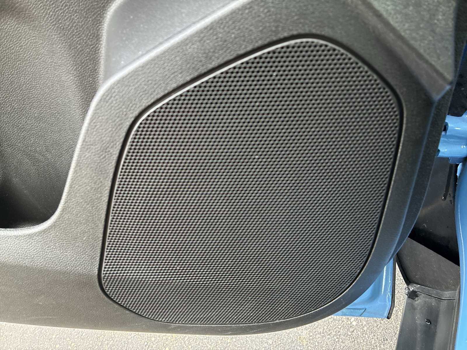 Certified 2024 Chevrolet Trax RS w/ Driver Confidence Package image 23