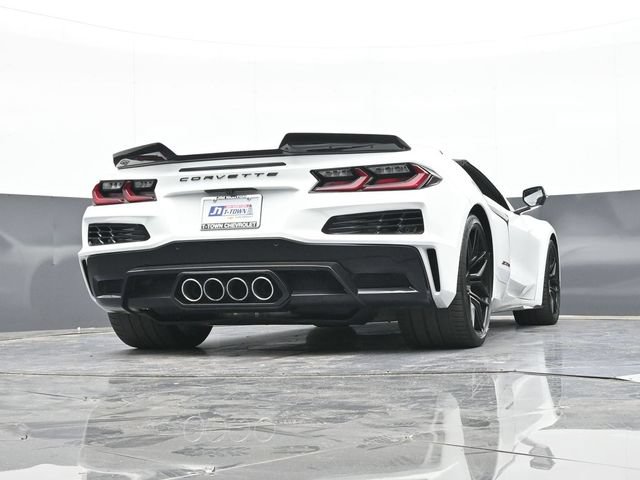 Used 2024 Chevrolet Corvette Z06 RWD image 41