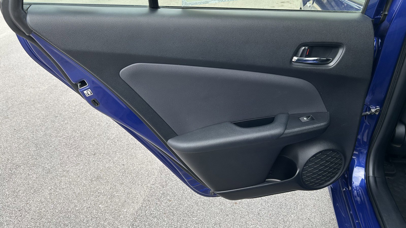 Used 2017 Toyota Prius Four image 12