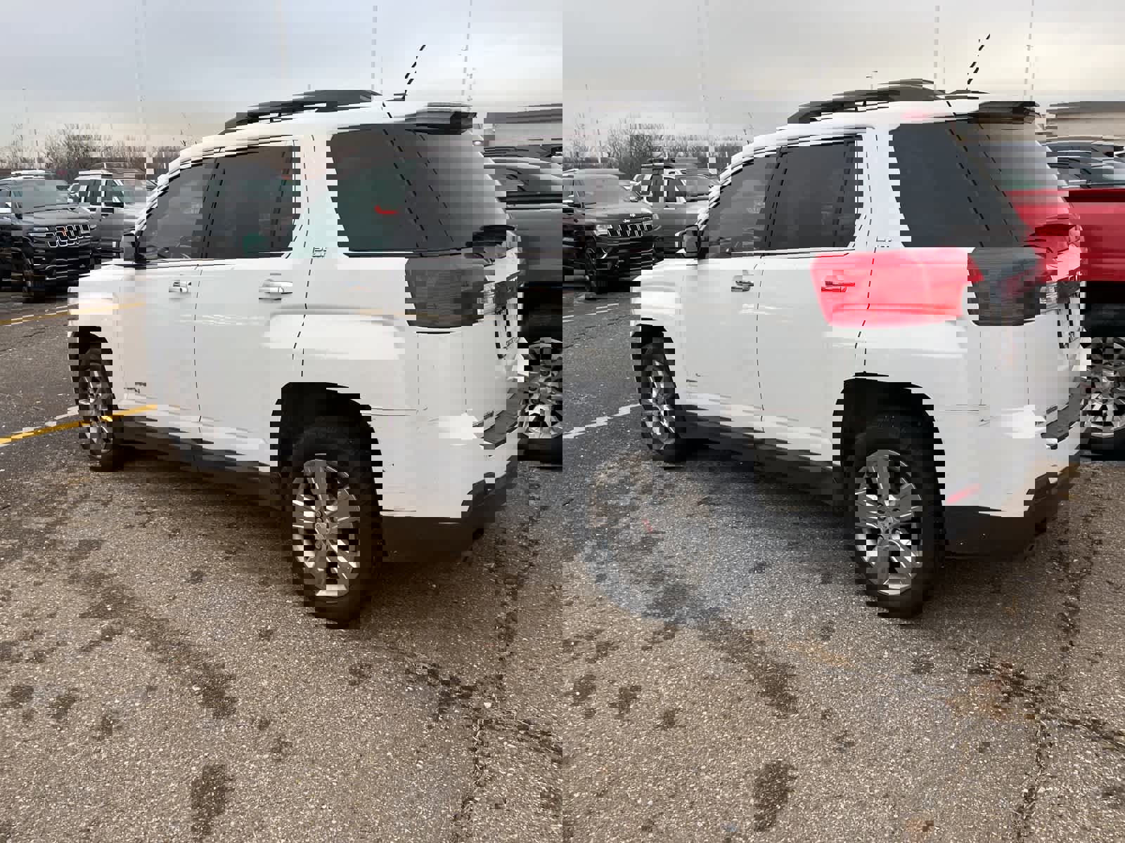 Used 2015 GMC Terrain SLT w/ Chrome Edition image 8