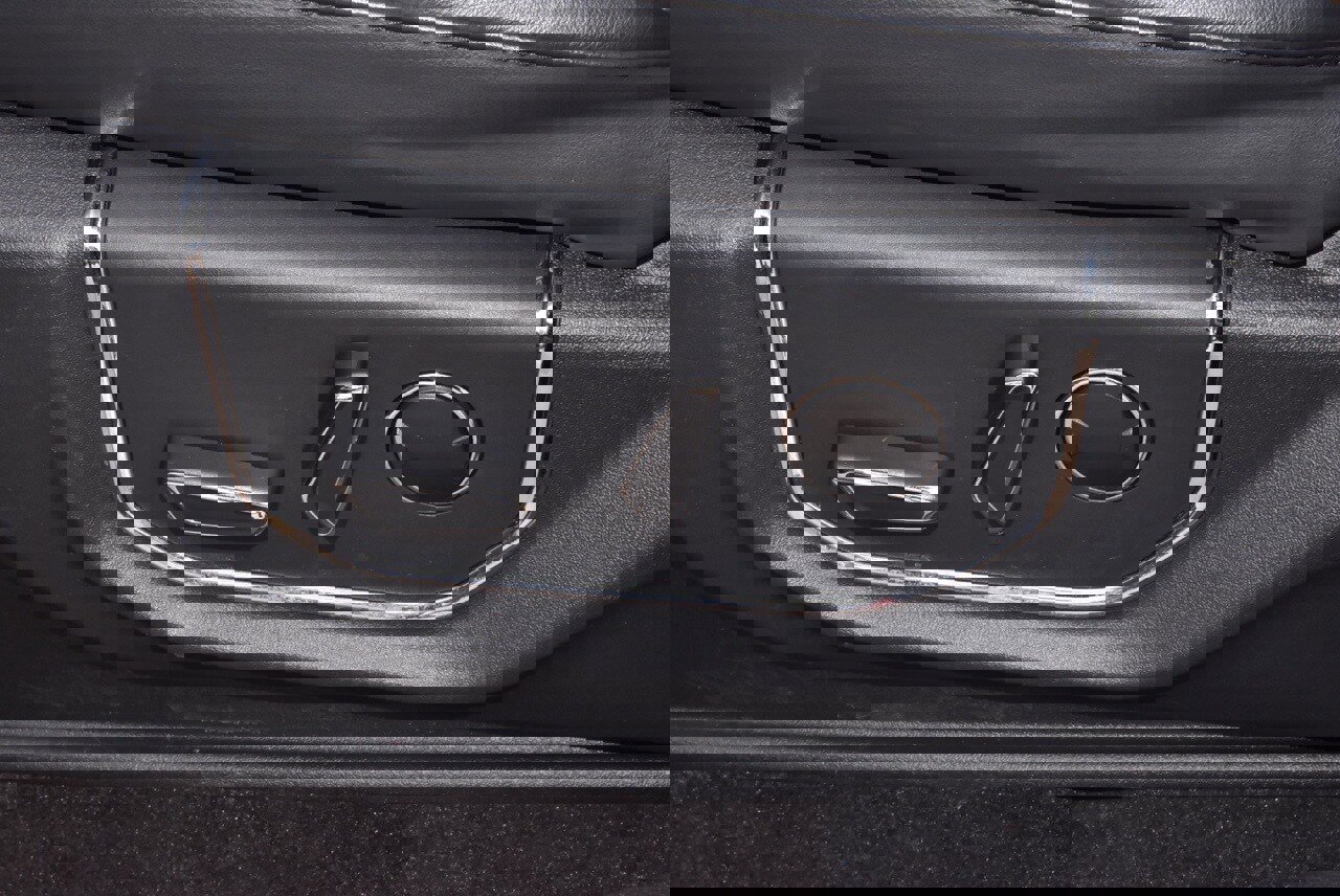 Used 2023 Ford Expedition Platinum image 37