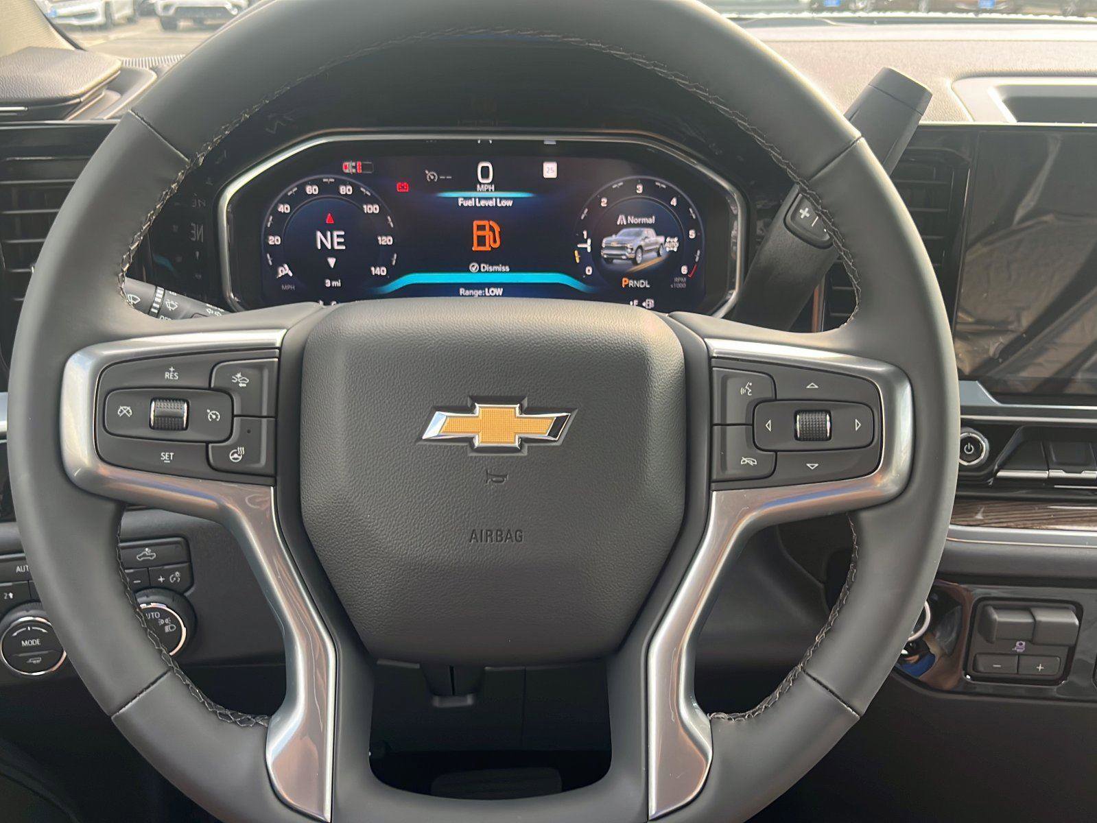 New 2026 Chevrolet Silverado 1500 LT w/ LPO, Dark Essentials Package AWD/4WD image 15