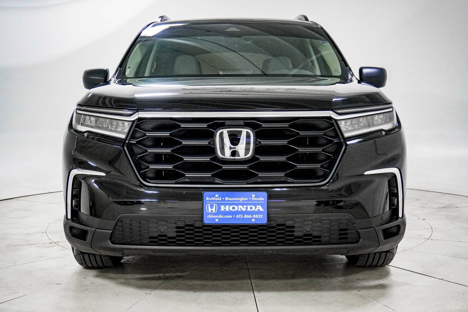 Used 2023 Honda Pilot LX image 15